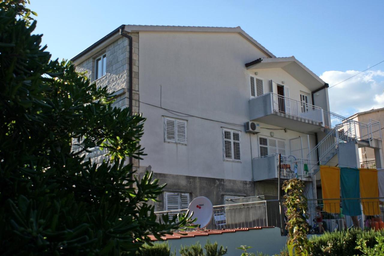 Apartment With A Parking Space - 16521 Makarska