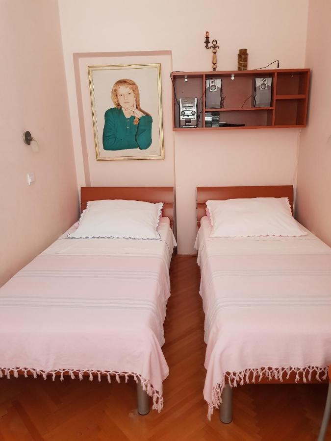 With A Parking Space - 16521 Makarska